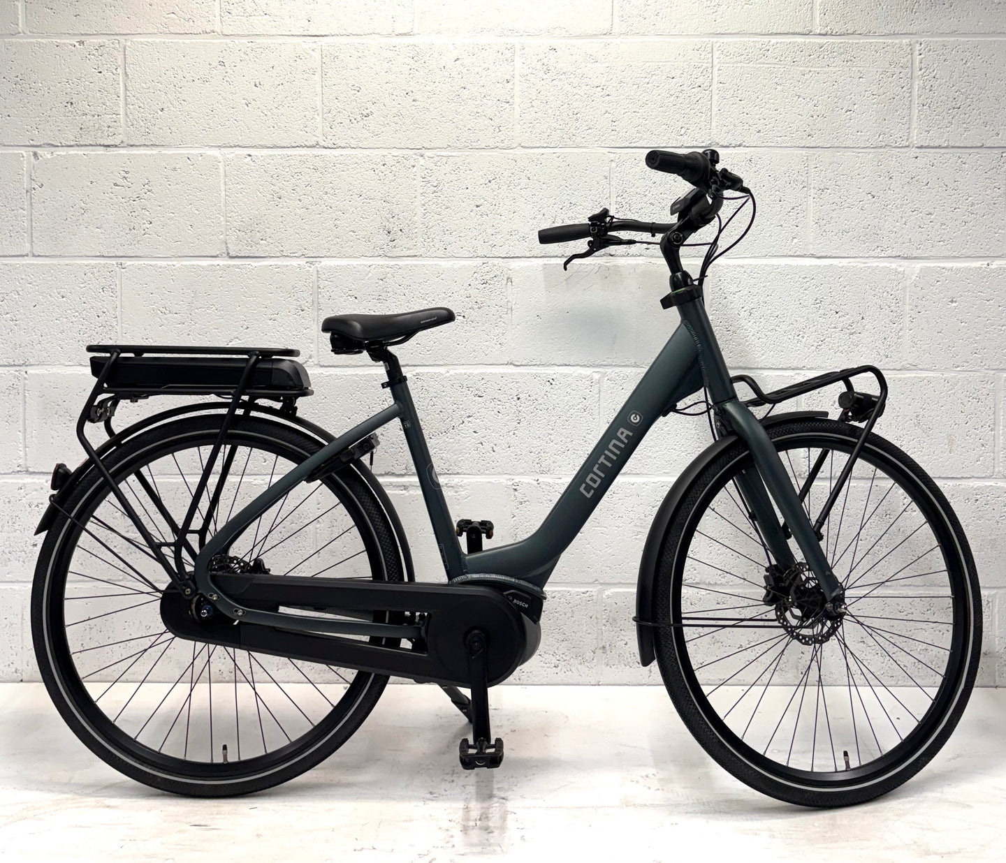 Cortina E-Common DB7 Dames Refurbished