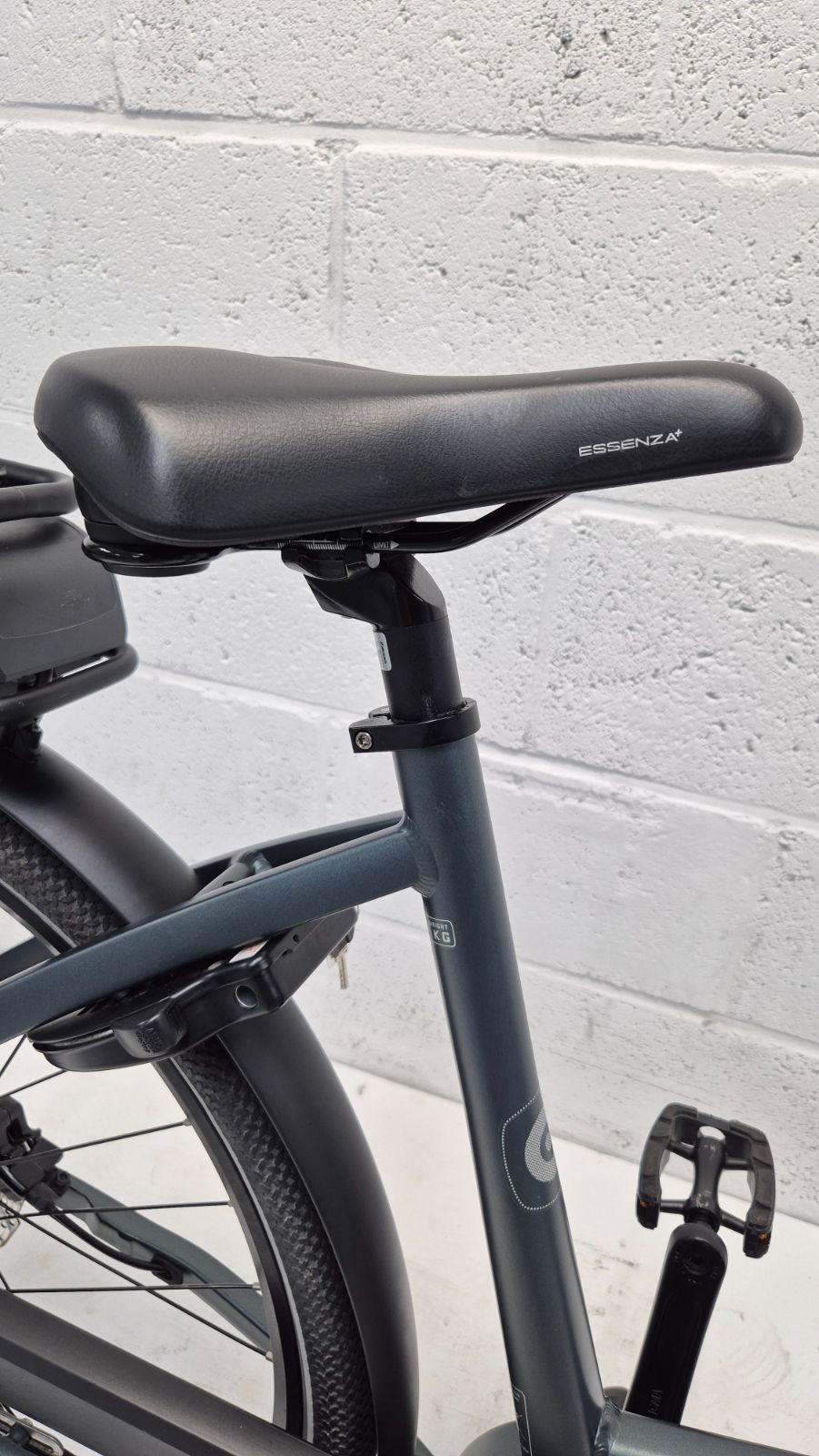 Cortina E-Common DB7 Dames Refurbished